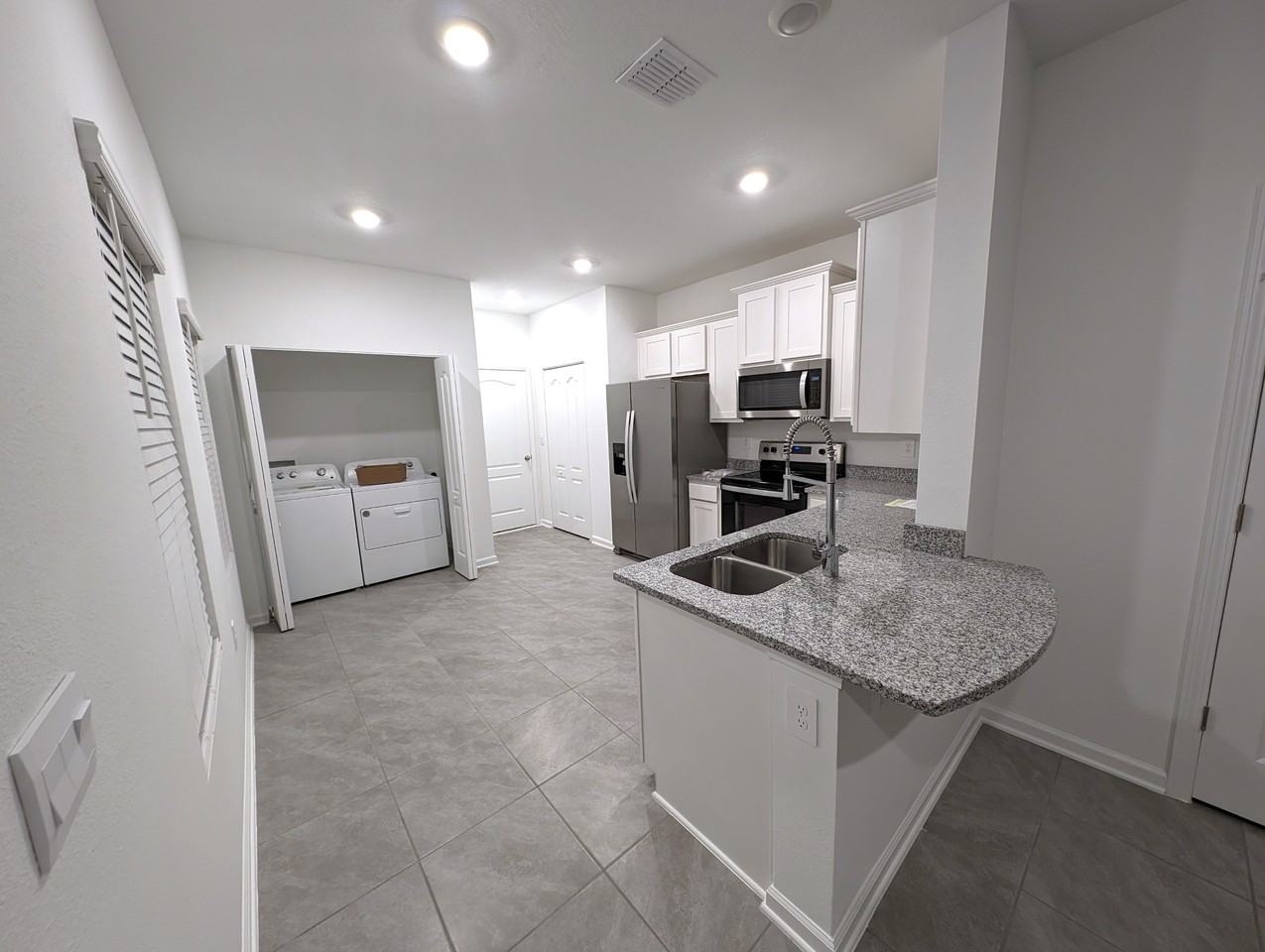 100 Vero Dr #100 - Photo 6 of 33