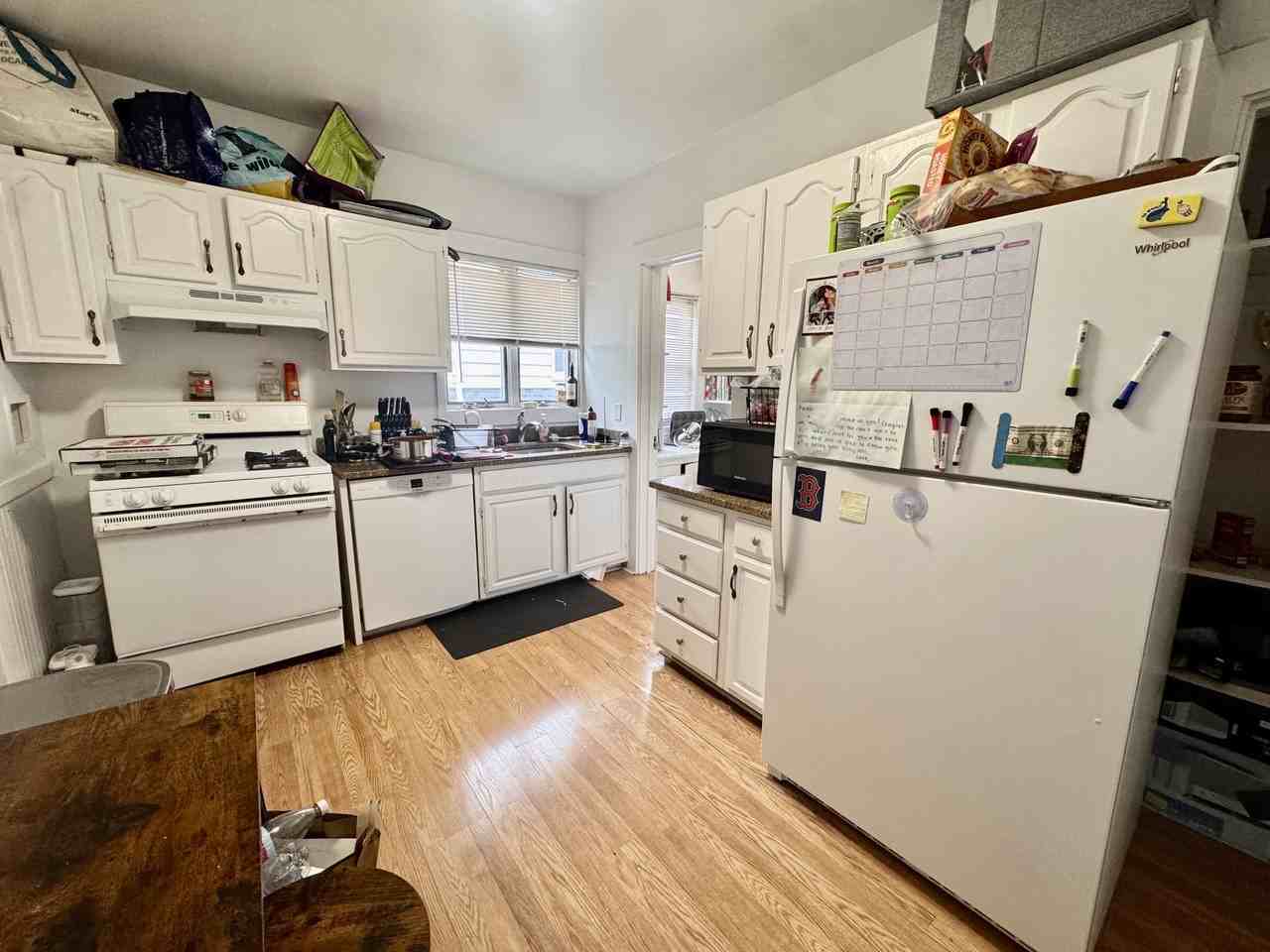 19 Burton St #2 - Photo 5 of 17