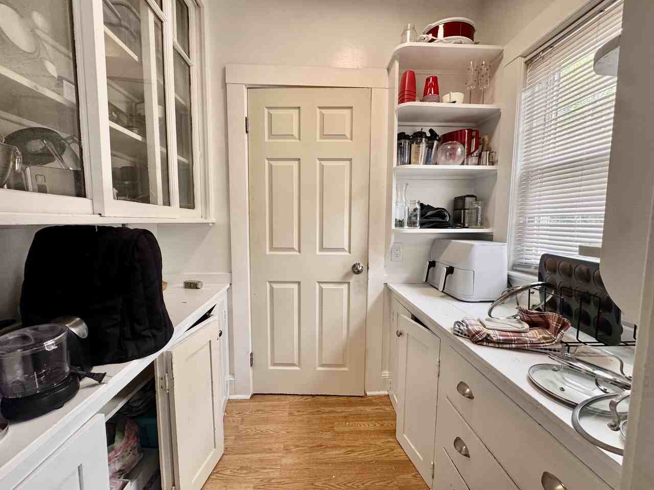 19 Burton St #2 - Photo 7 of 17
