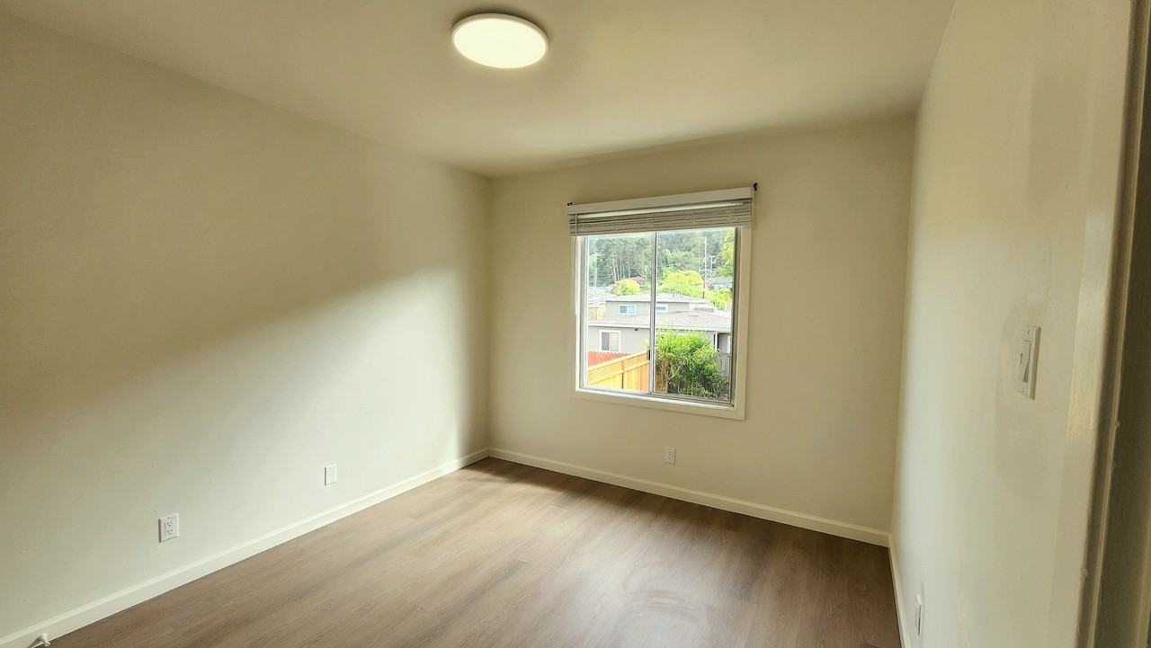 137 Adrian Ave #NA - Photo 7 of 14