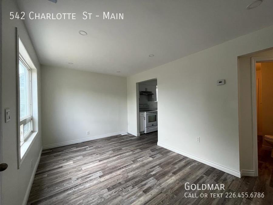 542 Charlotte St #MAIN - Photo 4 of 13