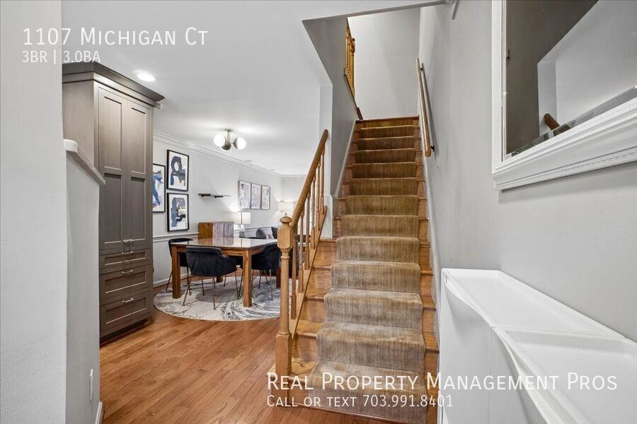 1107 Michigan Ct - Photo 4 of 46