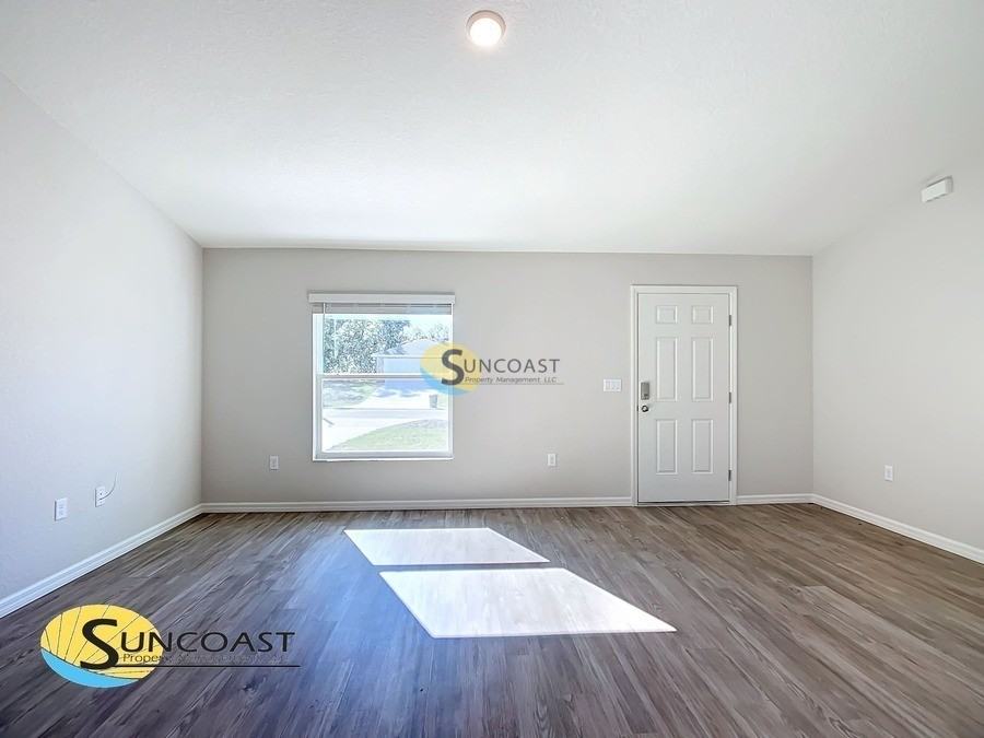9337 Bahia Rd - Photo 6 of 27