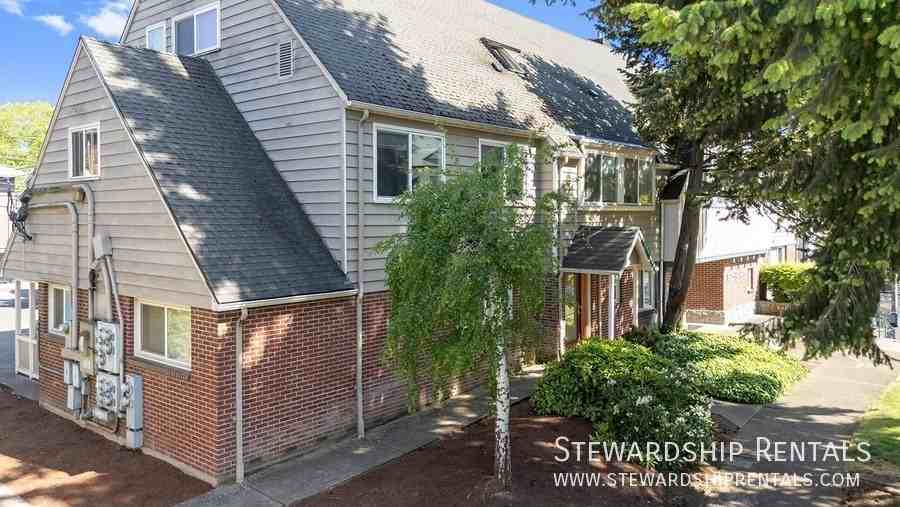 1825 Harris St #1 - Photo 2 of 20