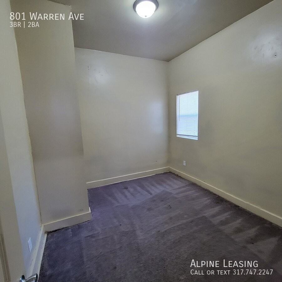 801 Warren Ave - Photo 2 of 11