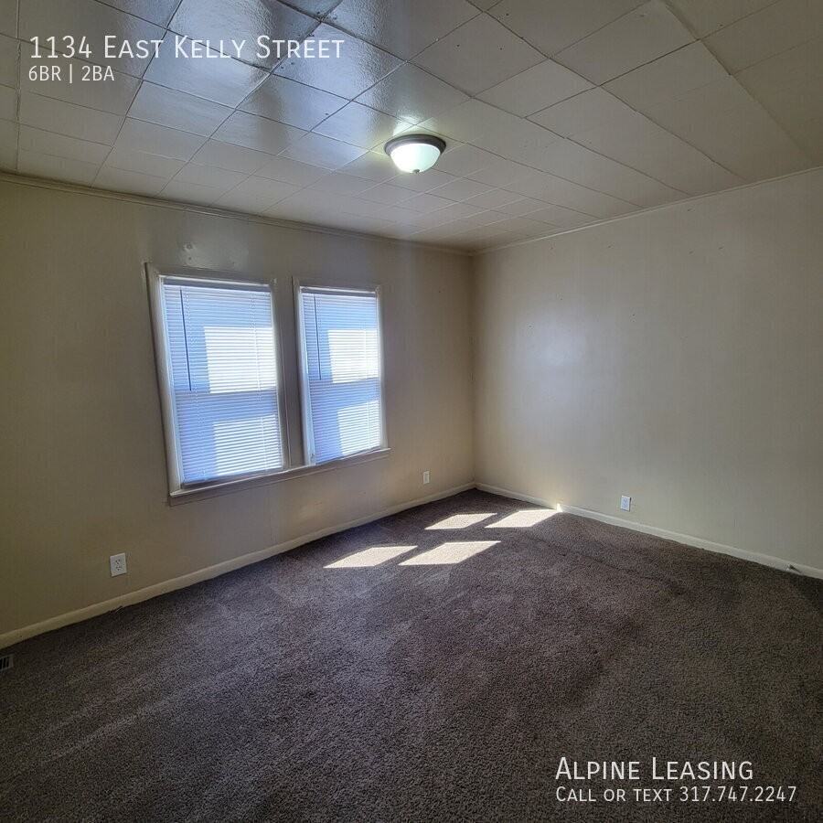 1134 E Kelly St - Photo 2 of 12