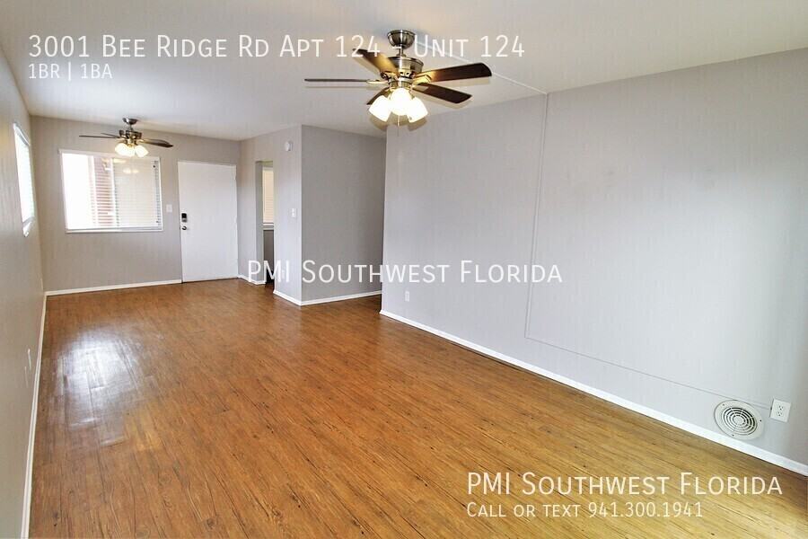 3001 Bee Ridge Rd Apt 124 #124 - Photo 2 of 21