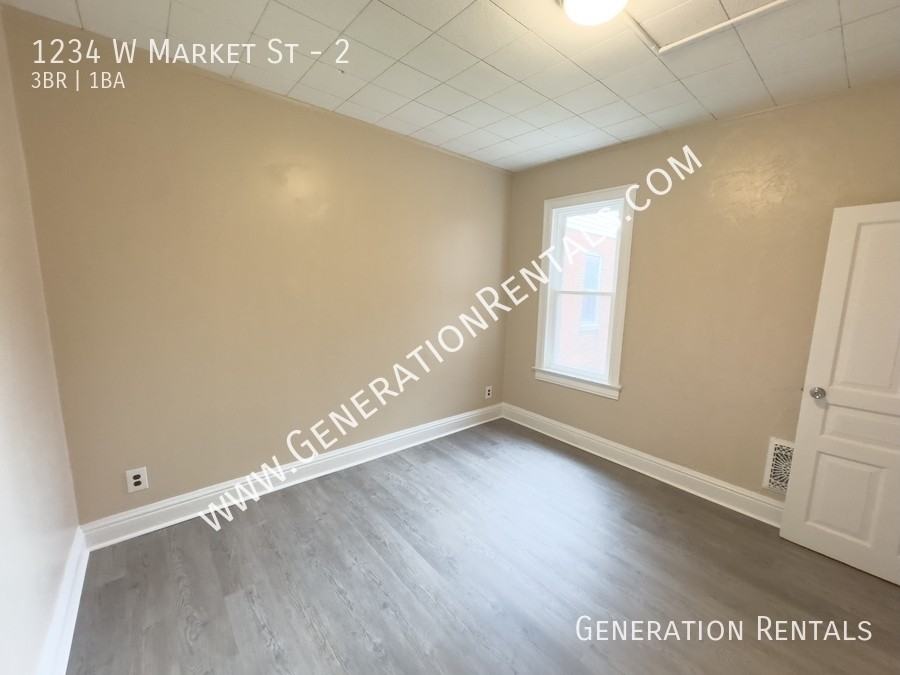 1234 W Market St #2 - Photo 3 of 7