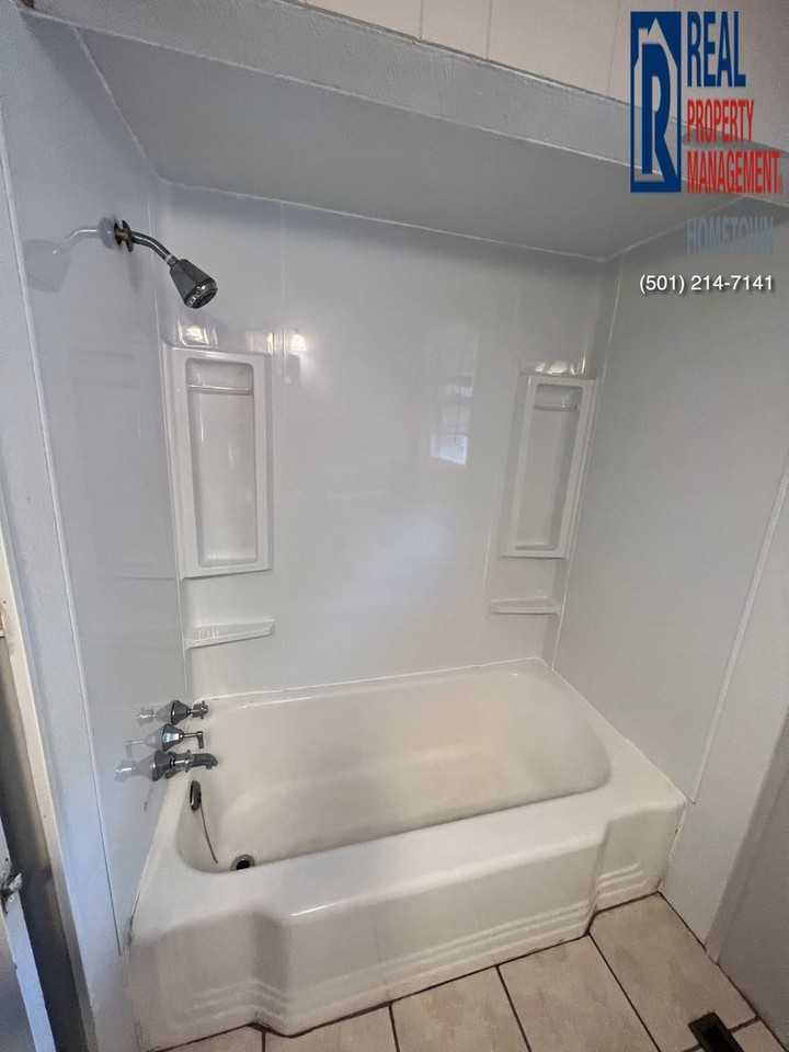 4116 Moss St - Photo 5 of 9