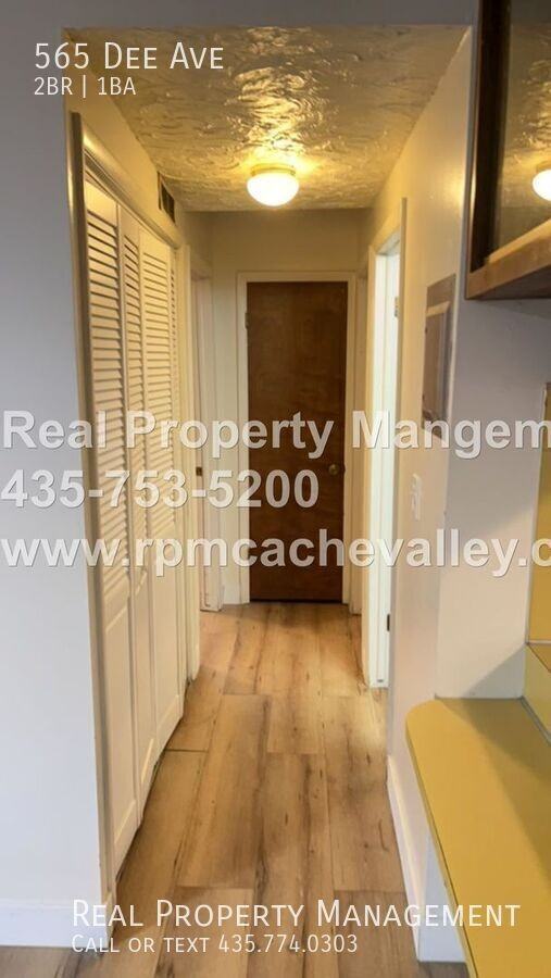 565 Dee Ave - Photo 3 of 6