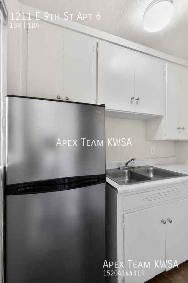 1211 E 9th St Apt 6 - Photo 4 of 30