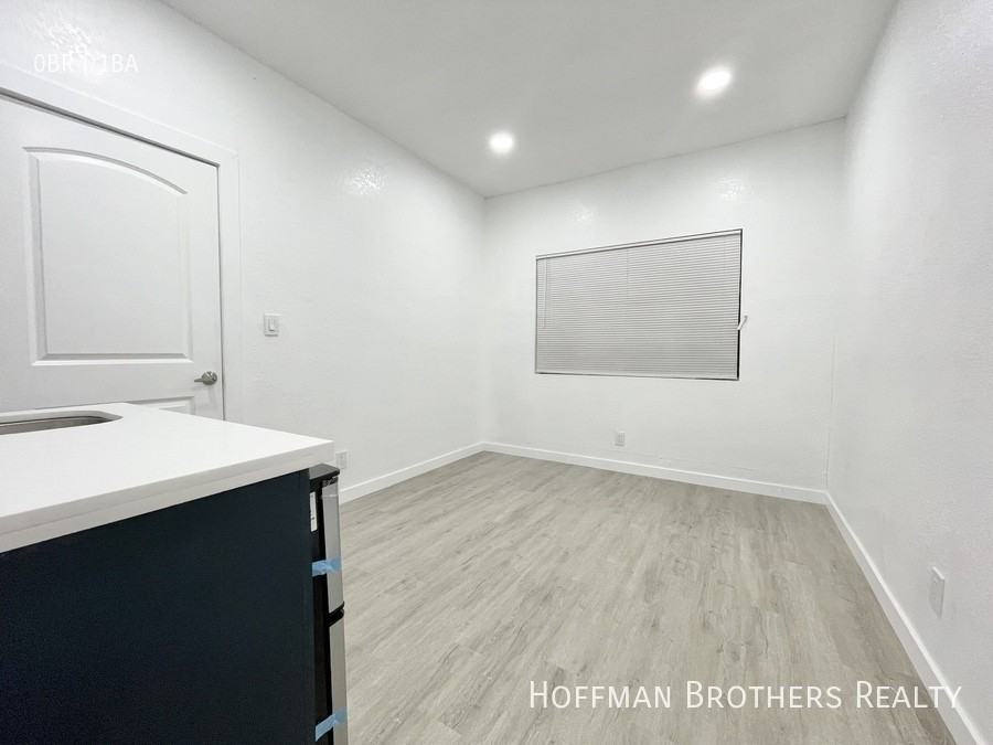 2826 Darwin Ave #C - Photo 4 of 6