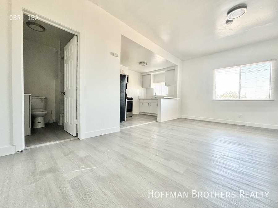 5179 S Western Ave #201 - Photo 4 of 8