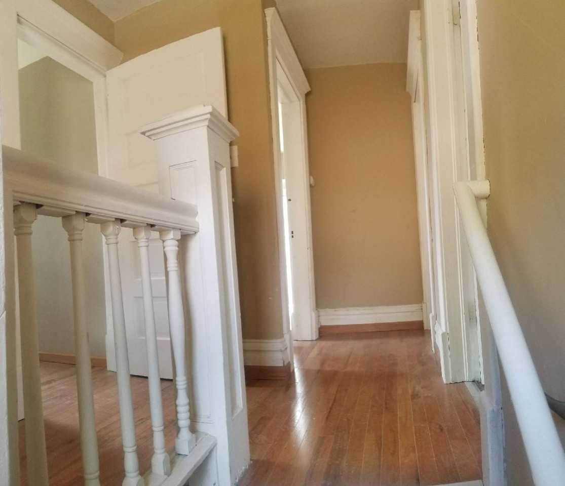 1122 W 5th St #1 - Photo 6 of 12