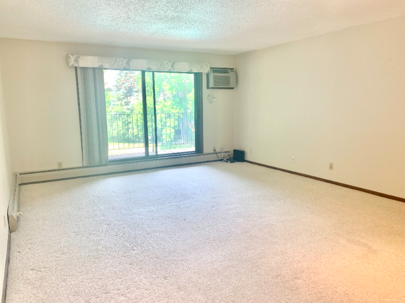 10451 Greenbrier Rd - Photo 6 of 21