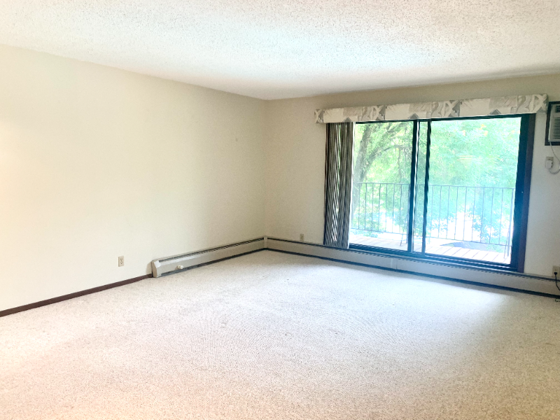 10451 Greenbrier Rd - Photo 7 of 21