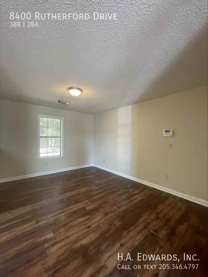 8400 Rutherford Dr - Photo 3 of 10