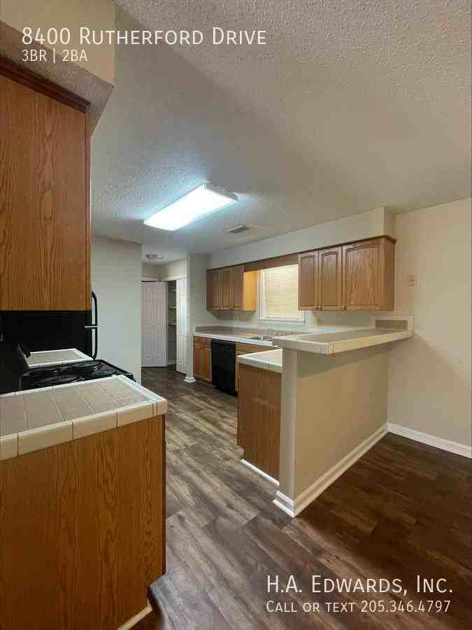 8400 Rutherford Dr - Photo 5 of 10