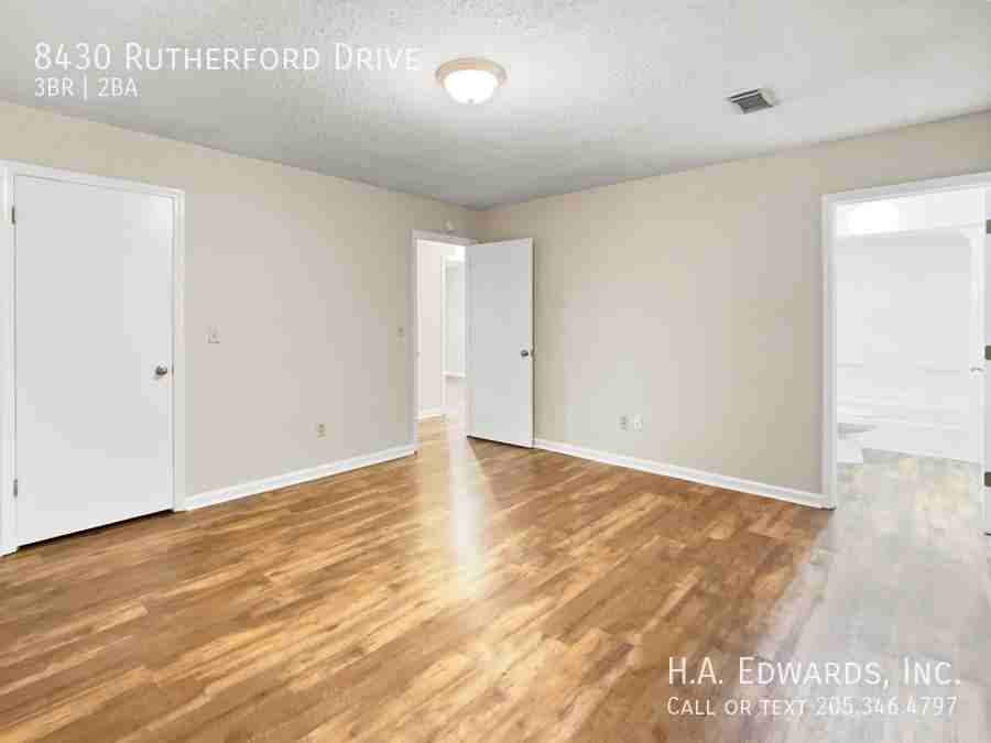 8430 Rutherford Dr - Photo 2 of 16
