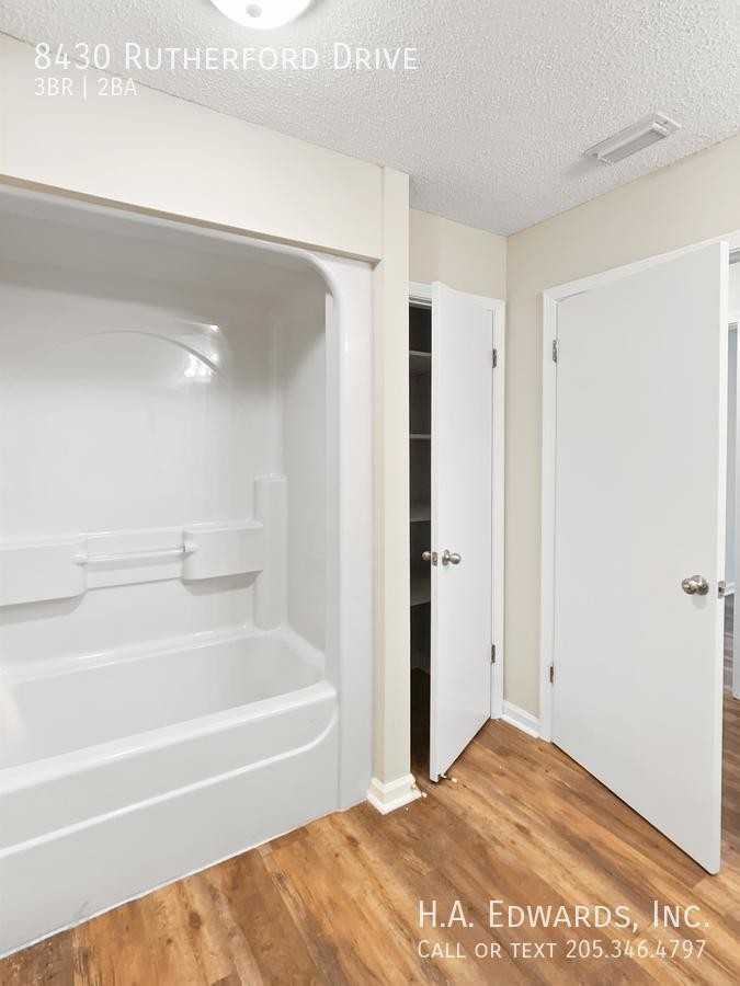 8430 Rutherford Dr - Photo 4 of 16