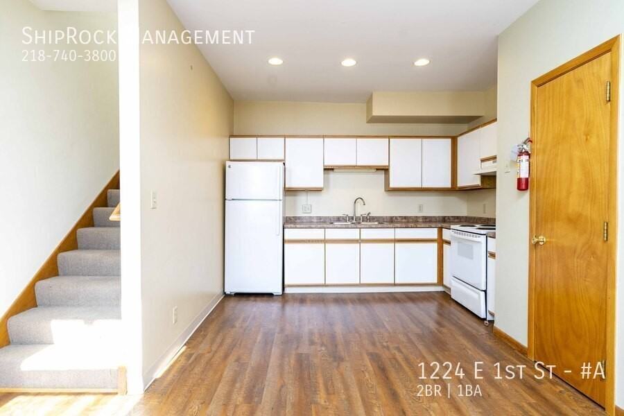 1224 E 1st St #A - Photo 3 of 7