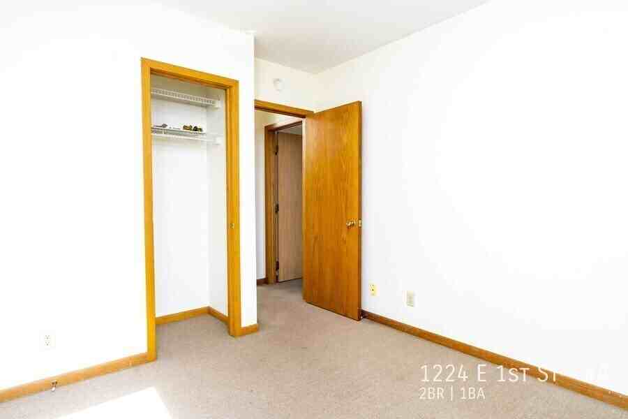 1224 E 1st St #A - Photo 5 of 7