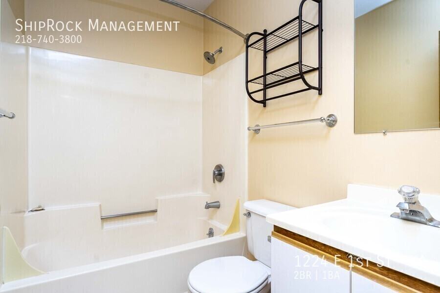 1224 E 1st St #A - Photo 7 of 7