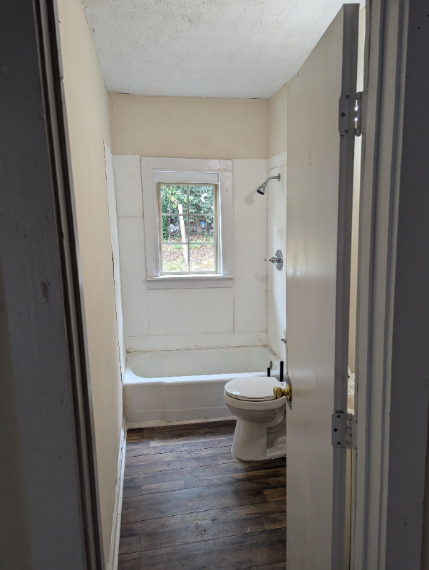 1031 Fort Hill St - Photo 2 of 5