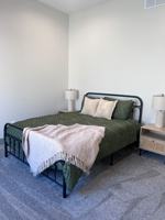 featured image of 422 W 18th St