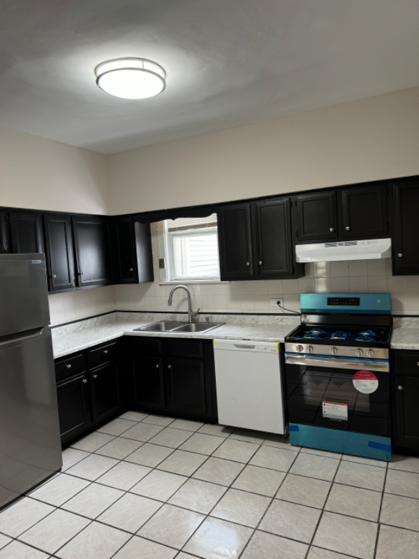 734 N Laramie Ave #2 - Photo 7 of 9