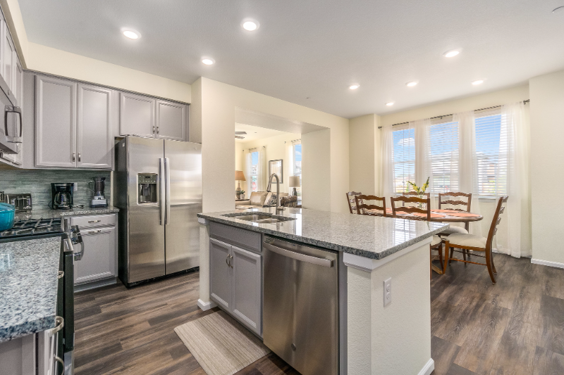 458 Vicot Way - Photo 6 of 20