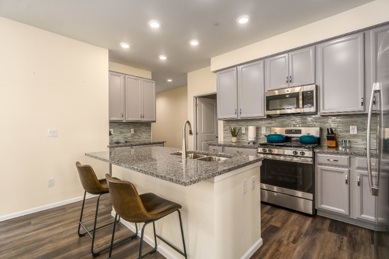 458 Vicot Way - Photo 7 of 20