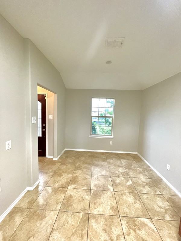 604 Poncho Ln - Photo 6 of 20