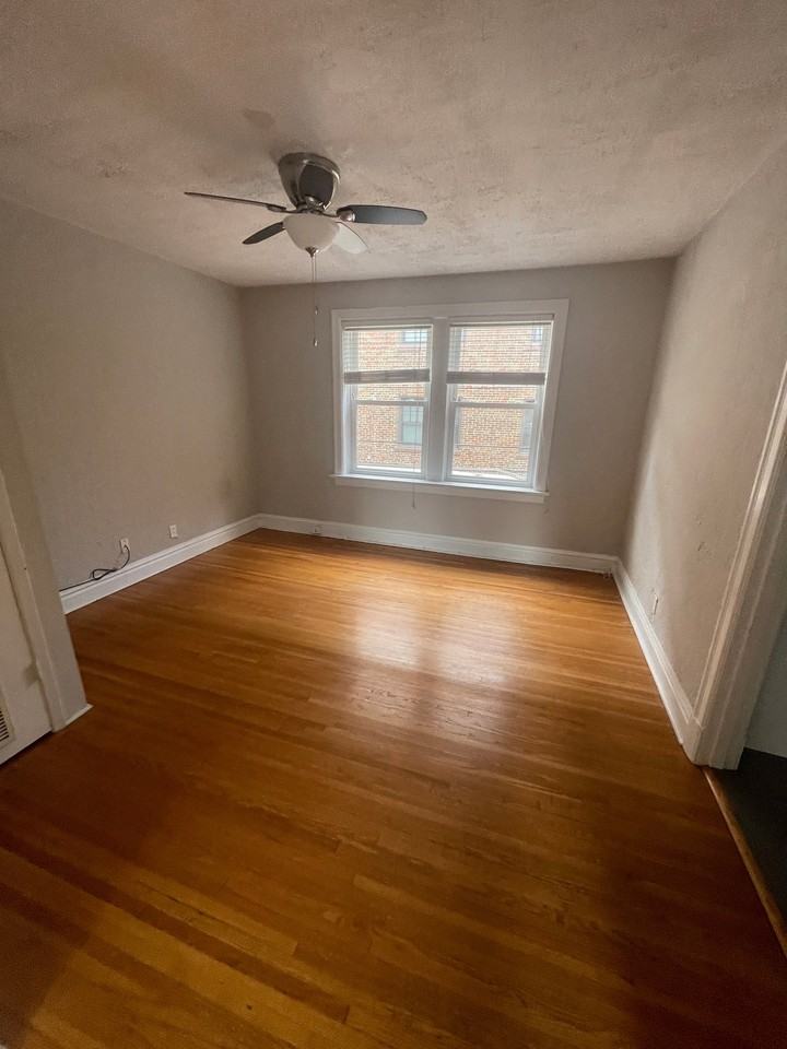 7553 Byron Pl #3W - Photo 4 of 12