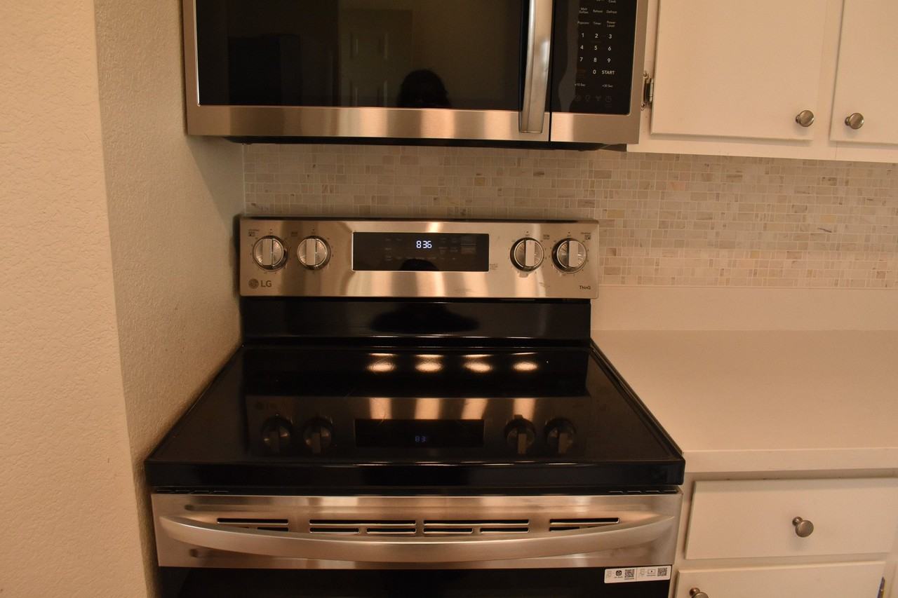 2056 Mesquite Ln - Photo 6 of 34