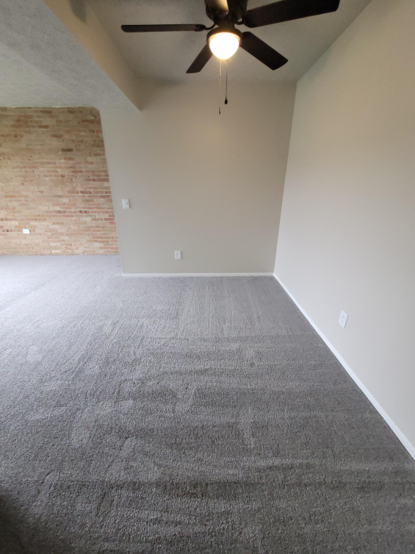 1101 W Maple St #4 - Photo 5 of 16