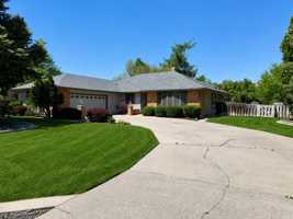 featured image of 440 E 17th N