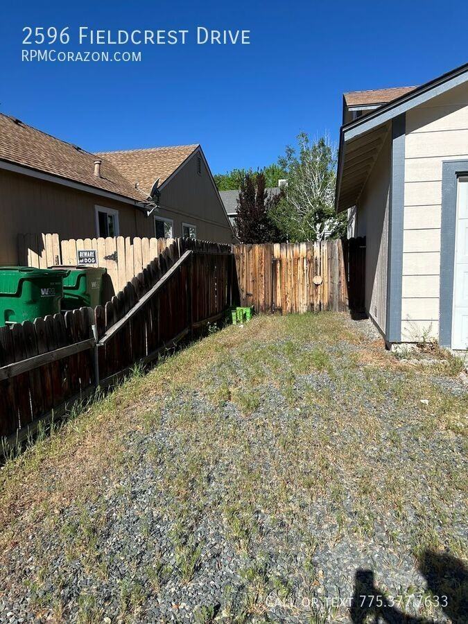 2596 Fieldcrest Dr - Photo 2 of 23