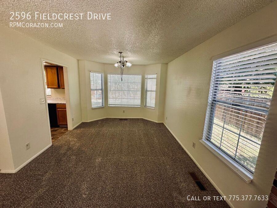 2596 Fieldcrest Dr - Photo 4 of 23