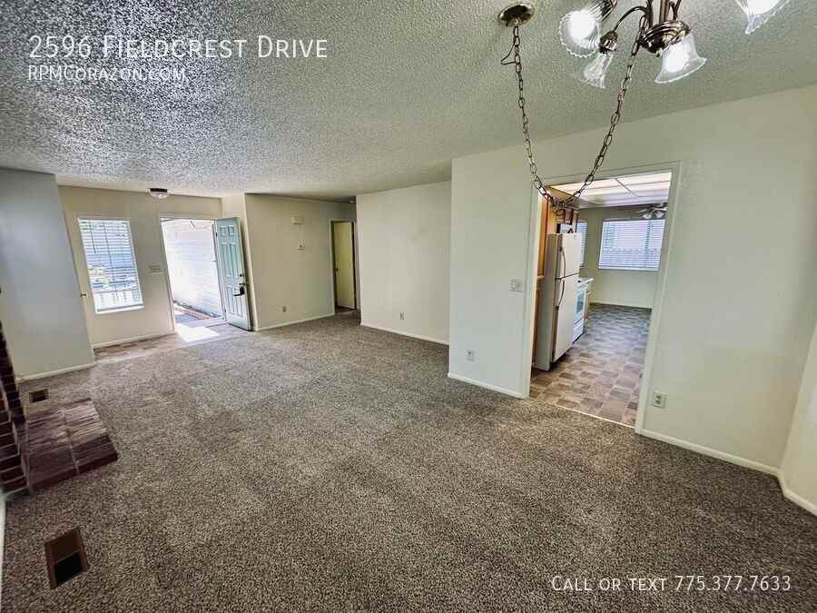 2596 Fieldcrest Dr - Photo 5 of 23