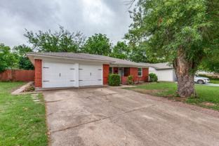 302 N Cottonwood Dr - Photo 1 of 1