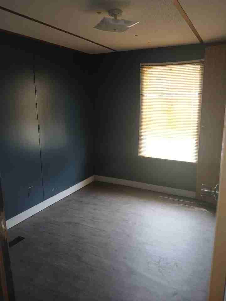 300 Country Springs Dr - Photo 4 of 10