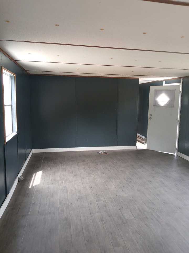 300 Country Springs Dr - Photo 5 of 10