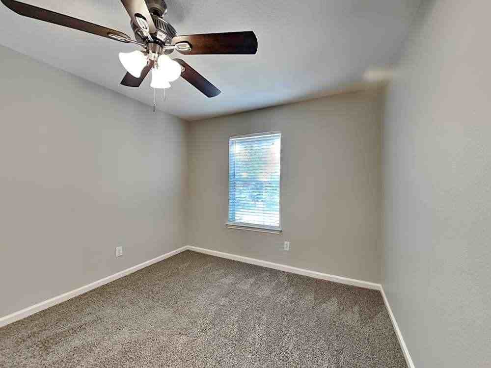 670 Sylvan St Sw - Photo 5 of 7
