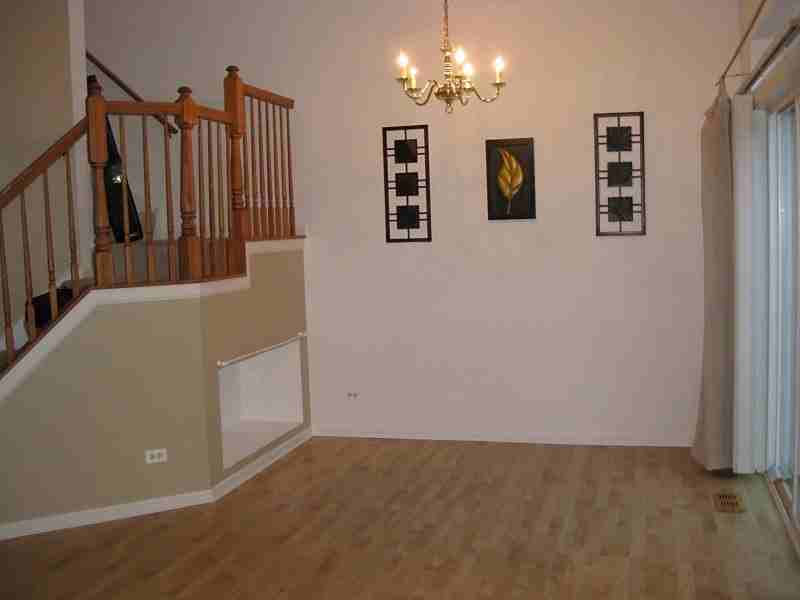 1387 Redbridge Ct - Photo 3 of 7