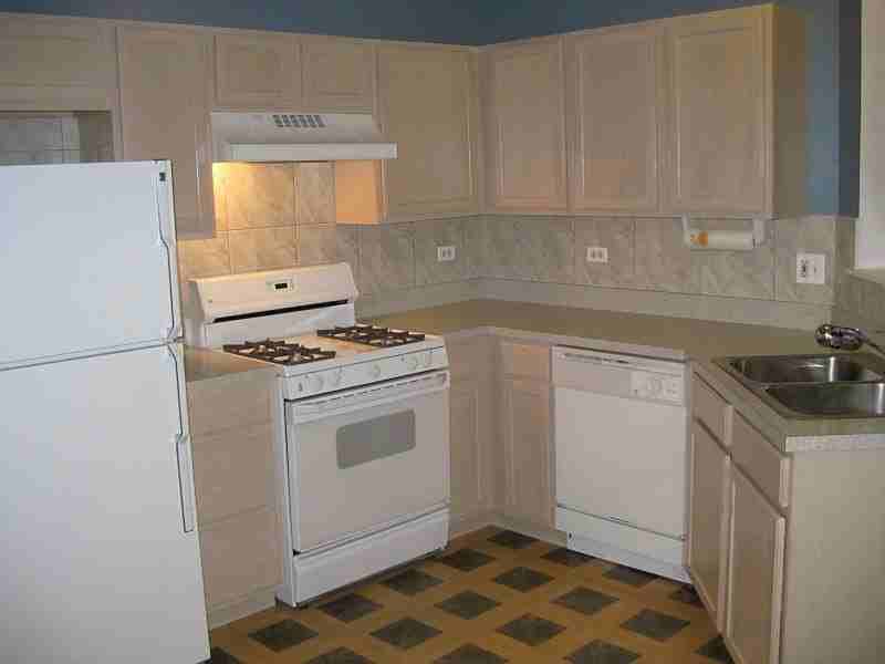 1387 Redbridge Ct - Photo 5 of 7