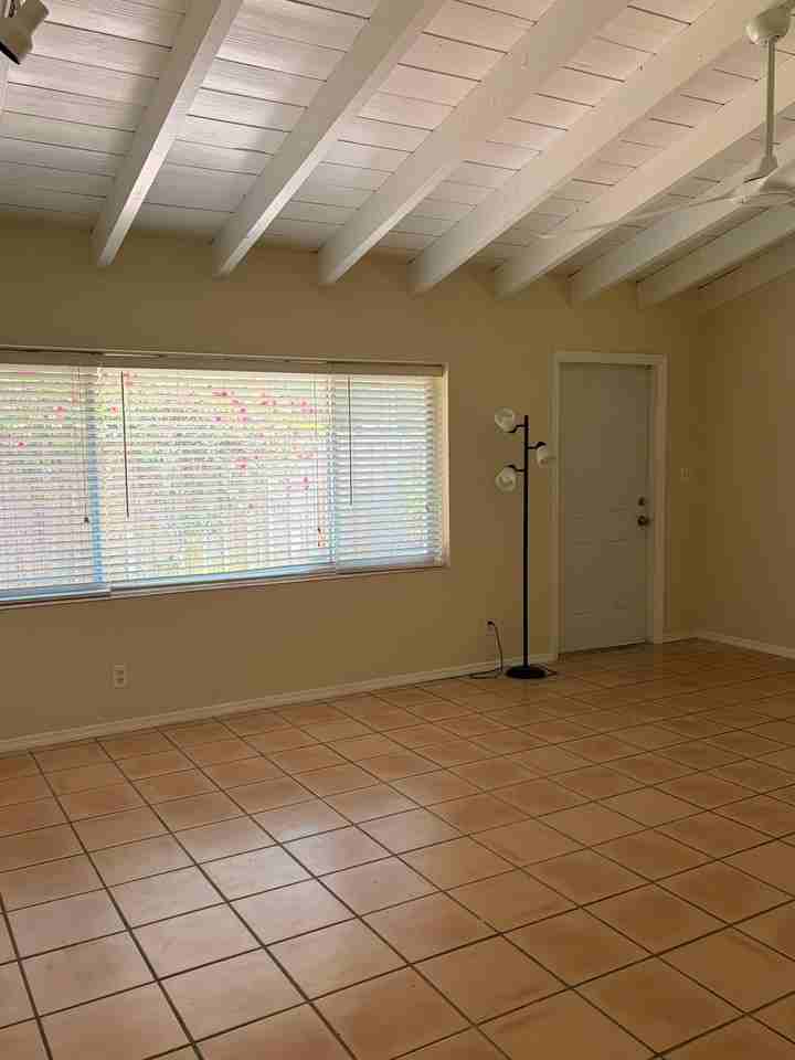 1117 Sw 15th Ave #1 - Photo 5 of 14