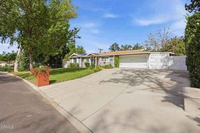 727 Calle Pensamiento - Photo 2 of 17