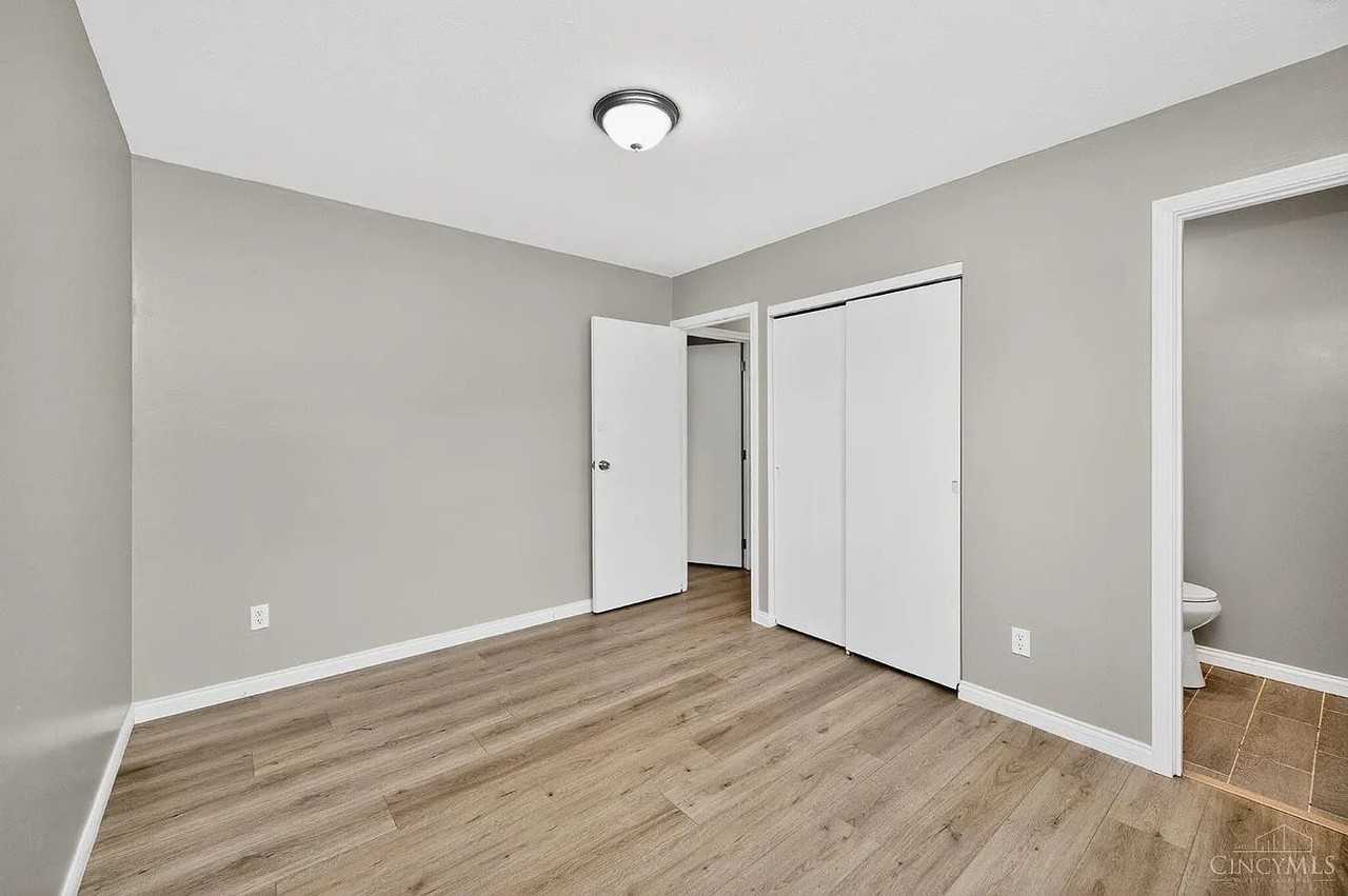 11839 Hamlet Rd - Photo 4 of 10