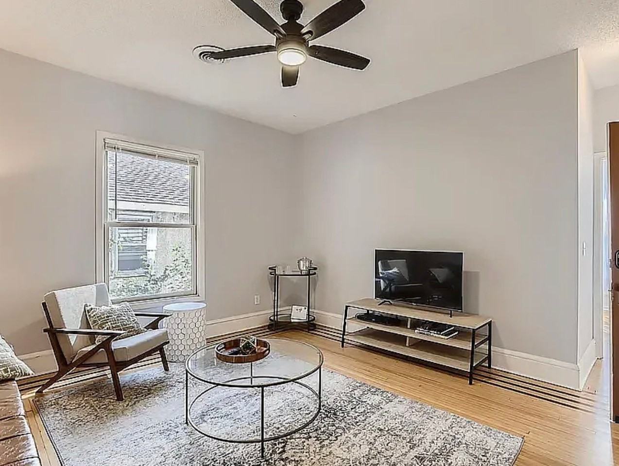 953 24th Ave Ne #2 - Photo 2 of 20